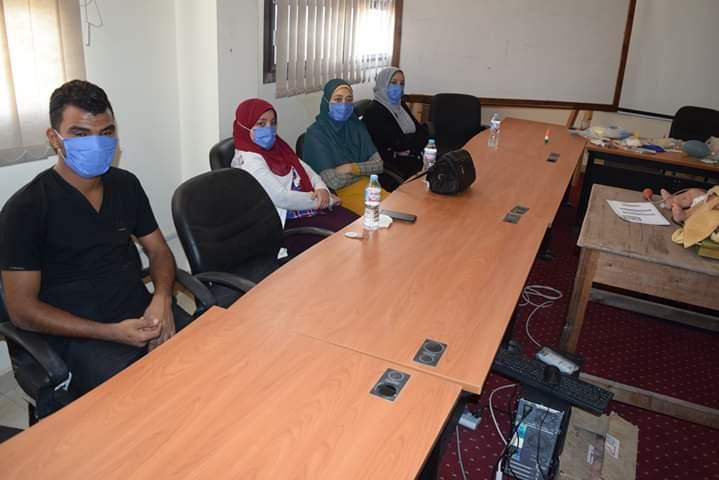 ورشة بطب قنا عن اساسيات العناية المركزة لأطباء مستشفى عزل كورونا بقفط