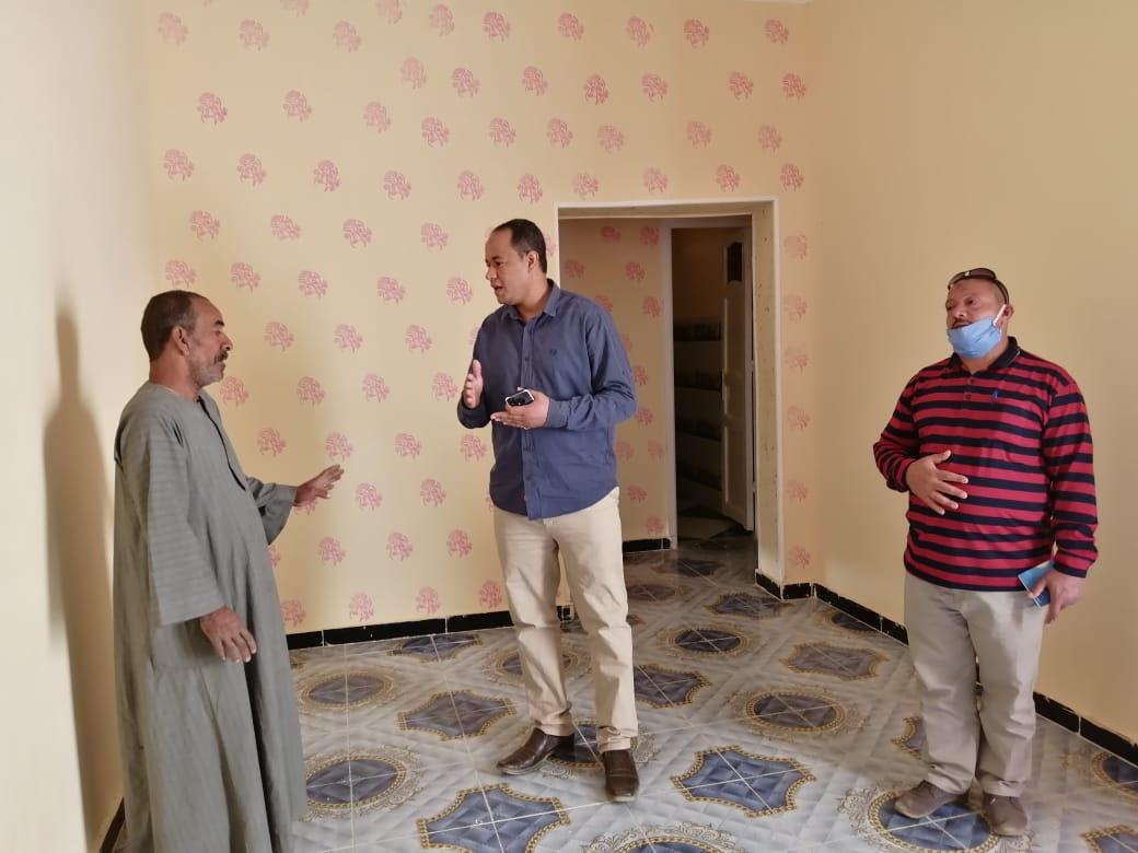 تسليم 30 منزلا للأسر الأكثر احتياجا بعد إعادة إعمارها بالأقصر