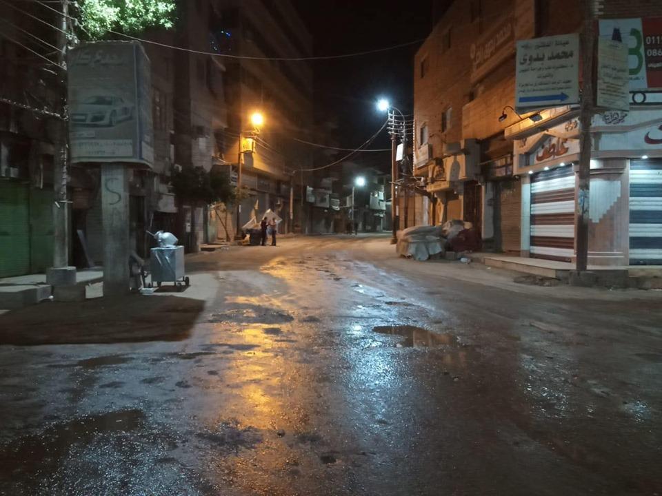 الوحدات المحلية لمراكز المنيا تواصل أعمال الرش والتطهير وتنظيم صرف منحة العمالة غير المنتظمة