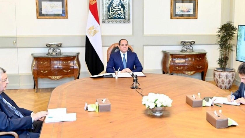  السيسي يشكر أسر الأطقم الطبية المجابهة لفيروس كورونا 