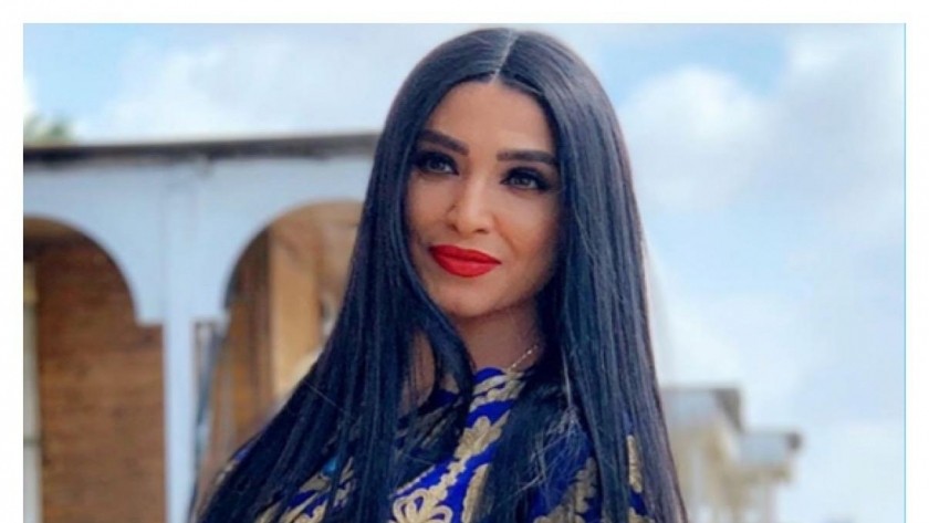 
إشادات بأداء 