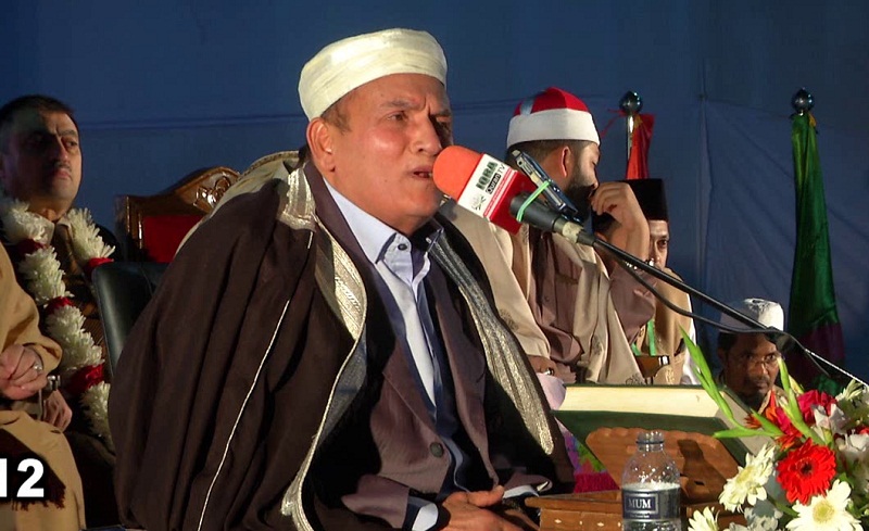 القارئ الطبيب أحمد نعينع يدعو الناس لالتزام بيوتهم وقاية من كورونا
