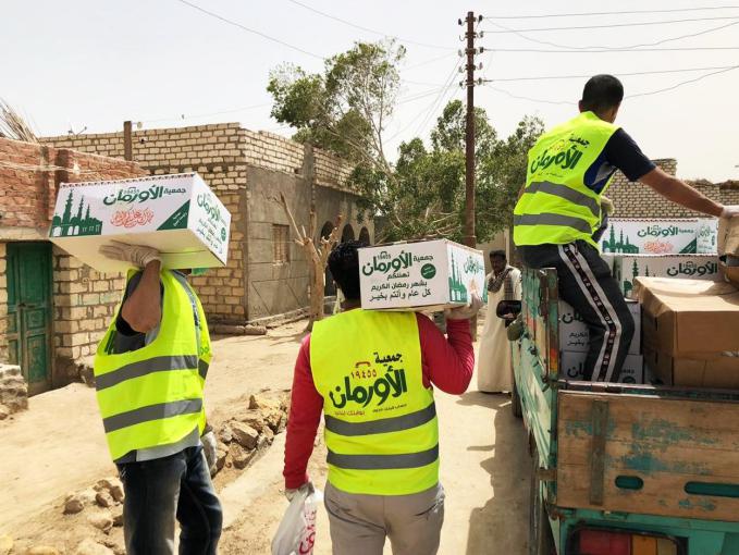 لدعم المتضررين من انتشار فيروس كورونا الأورمان توزع مساعدات عينية عاجلة بمراكز وقرى قنا 
