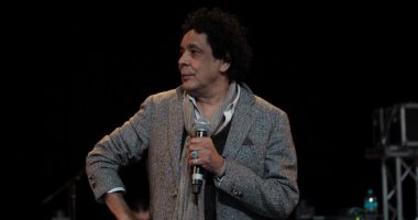 محمد منير يتذكر المخرجة الكبيرة علوية زكى بكلمات مؤثرة وصورة أبيض × أسود 
