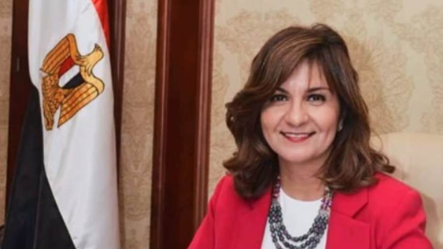 وزيرة الهجرة: خطة لإجلاء المصريين العالقين في قطر وتركيا 
