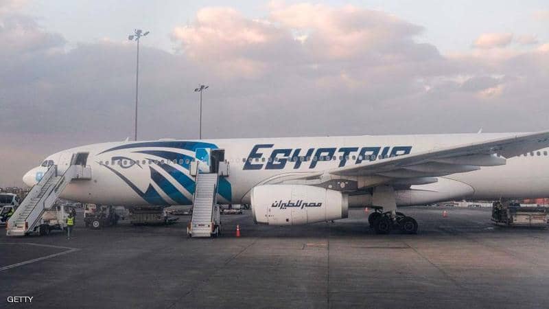 مصر تبدأ جسرا جويا لإعادة العالقين في الكويت