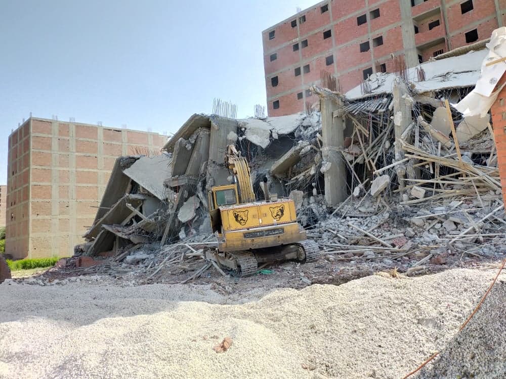 محافظ الجيزة: ازالة 7 عقارات مخالفة بالطالبية وبولاق والهرم واوسيم والوراق وبرج تحت الانشاء بالحوامدية
