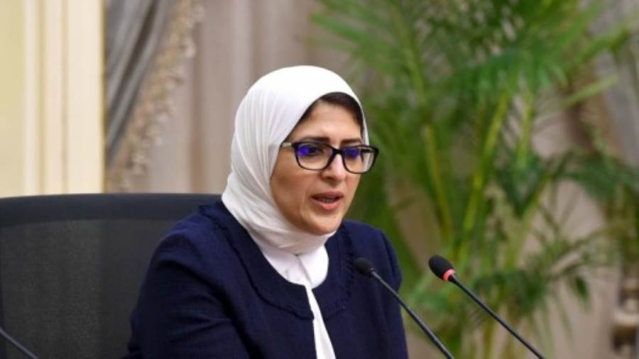 الصحة: فقدان الشم والتذوق بداية أعراض الإصابة بكورونا 
