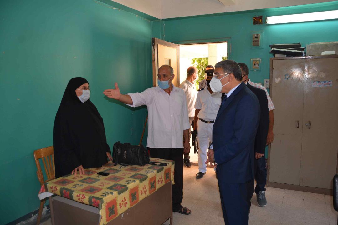 محافظ المنيا، يتابع انتظام استقبال طلبات التصالح في مخالفات البناء بالمركز التكنولوجي بالعدوة