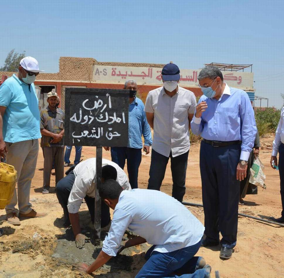 محافظ المنيا يقود حملة لإزالة التعديات على 6 الاف فدان مخصصة لمشروع الغابات الشجرية بالصحراوي الغربي