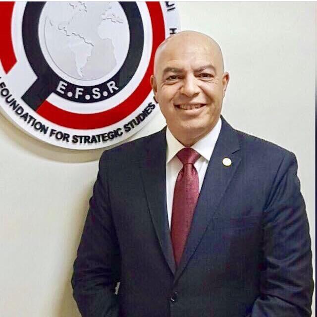 خبير استراتيجي ... 