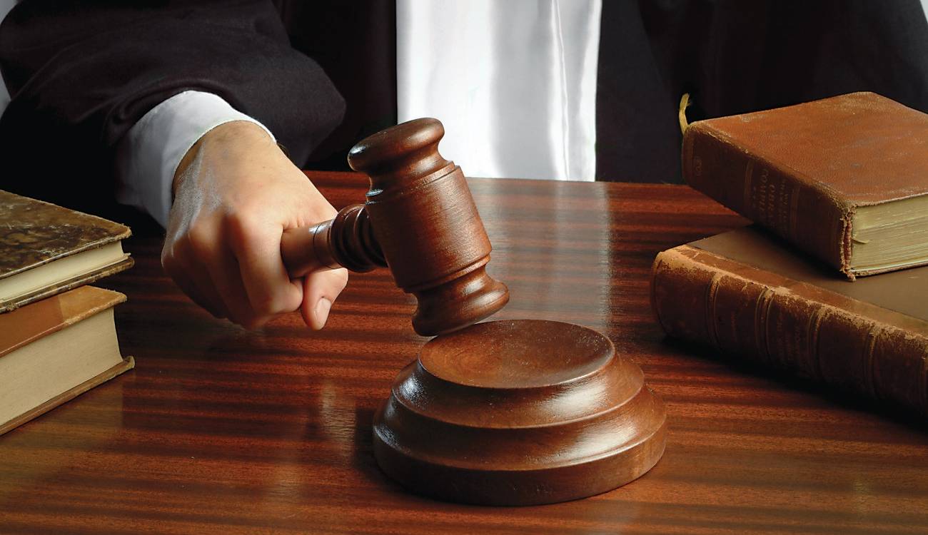 ضبط عاطل وسيدة يروجون لممارسة الأعمال المنافية للآداب 