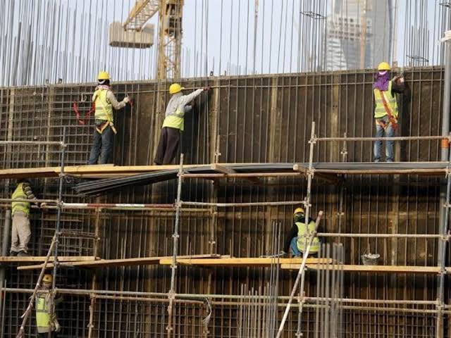 رئيس الوزراء: استئناف حركة البناء ابتداء من 24 نوفمبر المقبل