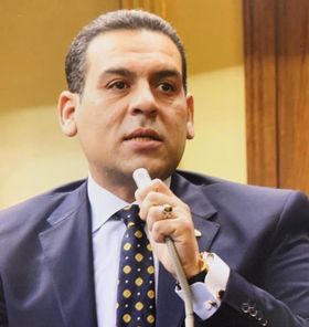 برلماني: توجيه السيسي بصرف منحة 500 جنيه وعودة حركة البناء أقوي رد على المشككين