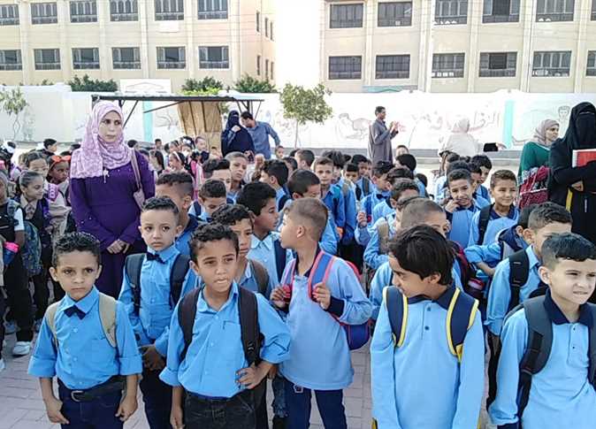وزير التعليم يعلن خطة تقليل كثافات الفصول وعدد أيام حضور العام الدراسي الجديد غدًا