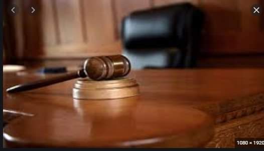 تفاصيل إحالة قاض بالاستئناف وصديقيه إلى محاكمة عاجلة بتهمة خطف واغتصاب فتاة
