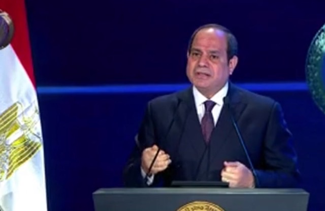  الرئيس السيسي خلال الاحتفال بعيد الشرطة : ثورة يناير قادها شباب مخلصون متطلعين لمستقبل وواقع أفضل
