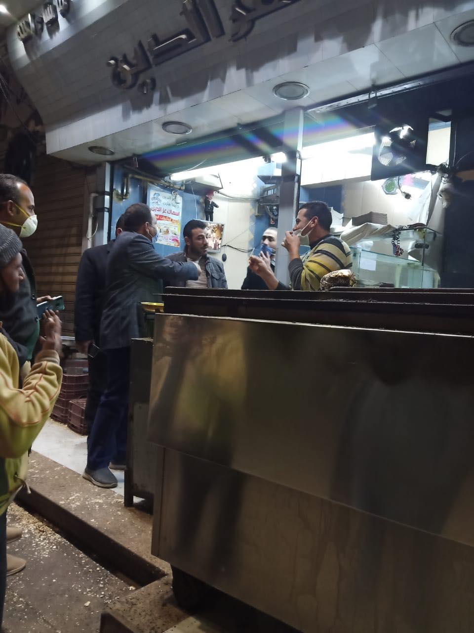 تحرير 22 محضر مخالفة لعدم ارتداء الكمامة بمركز المنيا 