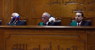 تأجيل إعادة محاكمة محمود عزت في 