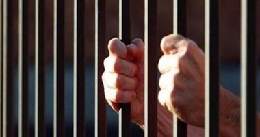 حبس مسجل خطر 4 أيام لاتهامه بالاتجار فى المواد المخدرة بالمنيرة الغربية بالجيزة 
