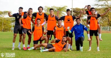 المدير الإدارى الجديد للزمالك يتسلم مهام منصبه فى معسكر برج العرب