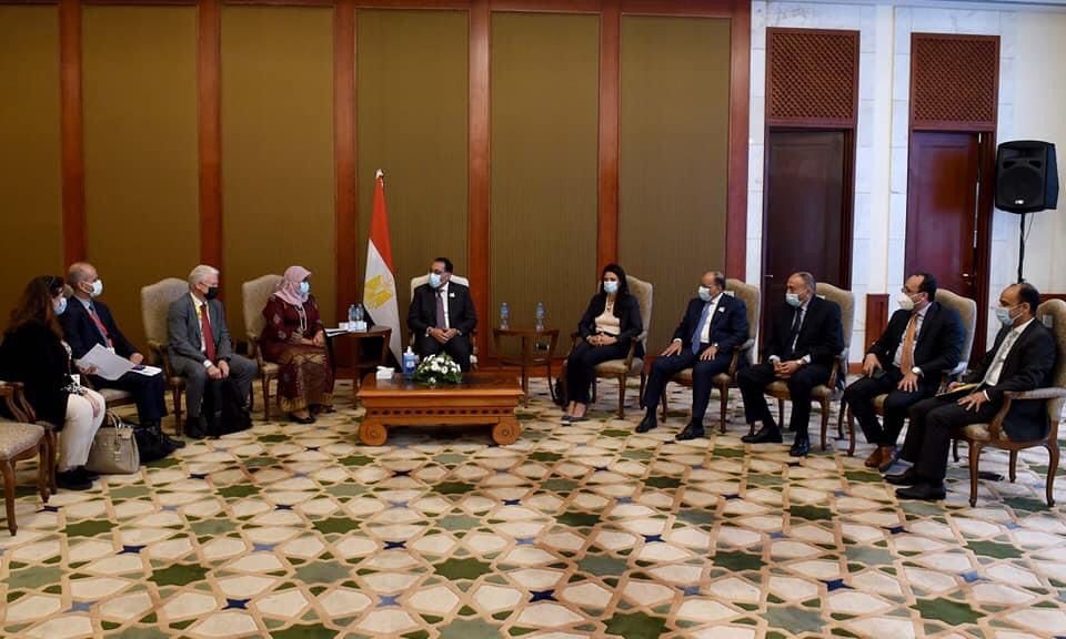 مدبولي وشعراوي والداودي يشهدون فعاليات الاحتفال باليوم العالمي للمدن بالأقصر