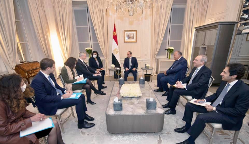الرئيس السيسي يلتقي وزير الاقتصاد والمالية الفرنسي في باريس

