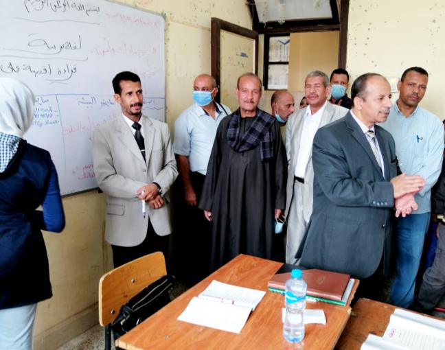 يوم رياضى وبيئى لتعليم قنا بحضور وكيل الوزارة فى مدرسة 