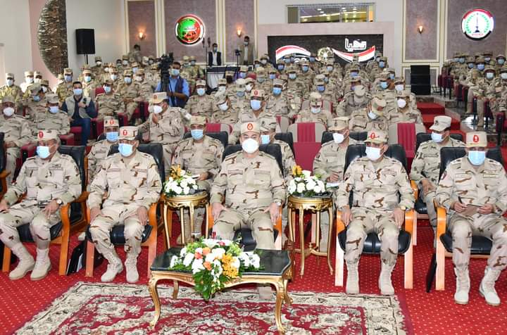 رئيس الأركان يشهد المرحلة الرئيسية لمشروع مراكز القياده الخارجى 