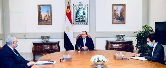 الرئيس السيسي يوجه بالتوسع في حملات التطعيم  للمواطنين