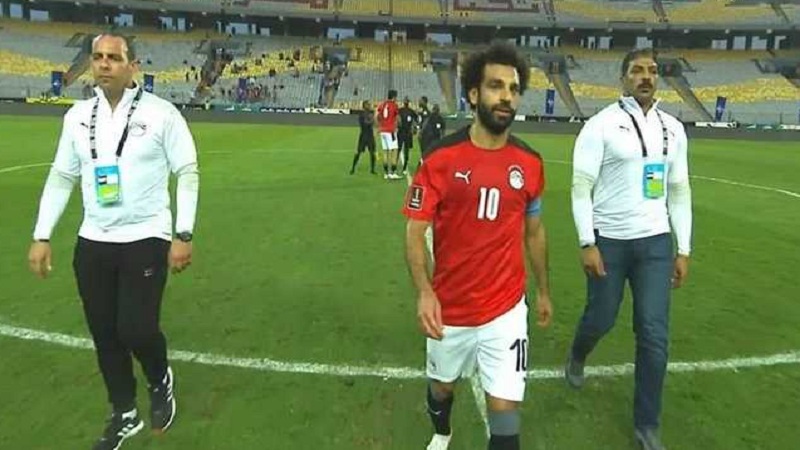 طاقم حراسة محمد صلاح يكلف اتحاد الكرة 30 ألف جنيه أسبوعيا