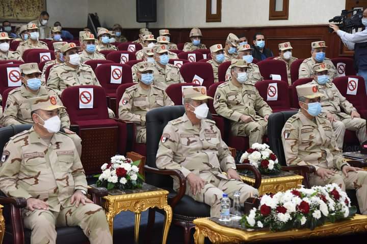 وزير الدفاع يشهد مشروع مراكز القيادة التعبوى 
