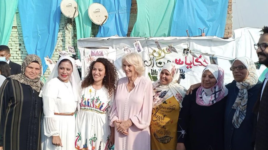 عرض مسرحي عن البلطجة يسيء لصورة مصر خلال زيارة الأميرة كاميلا لعزبة خير الله!