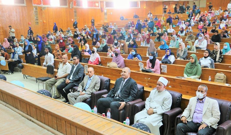 ندوة دينية فى احتفالية كلية التجارة بقنا بالمولد النبوى الشريف