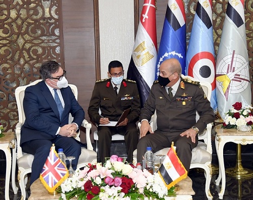 وزير الدفاع يعقد عدد من اللقاءات مع قادة الوفود العسكرية وكبرى الشركات العالمية المتخصصة فى مجالات التسليح 