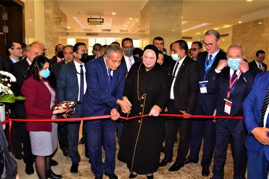 وزيرة التجارة تفتتح فعاليات الدورة  السادسة لمعرض 