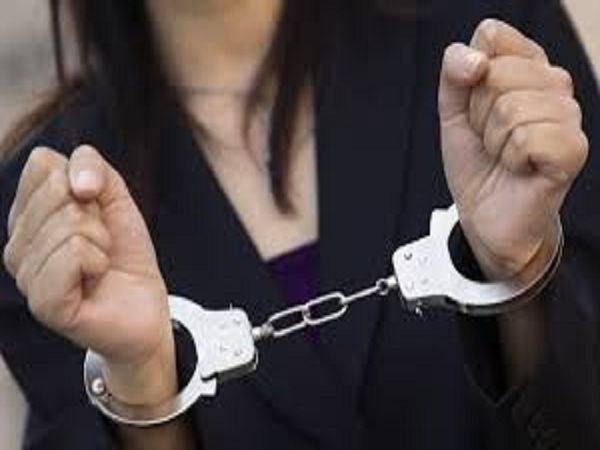 القبض على أرملة استمرت في صرف معاش زوجها المتوفي رغم زواجها من آخر