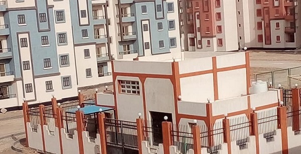 وزير الإسكان يستعرض مشروعات 