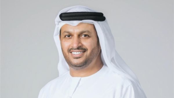 دبلوماسي يؤكد ترحيل سفير الإمارات السابق في مصر لـ 