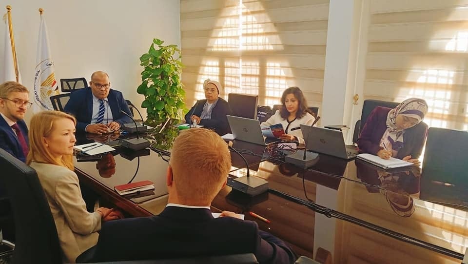 وزارة البيئة تبحث تنفيذ 
