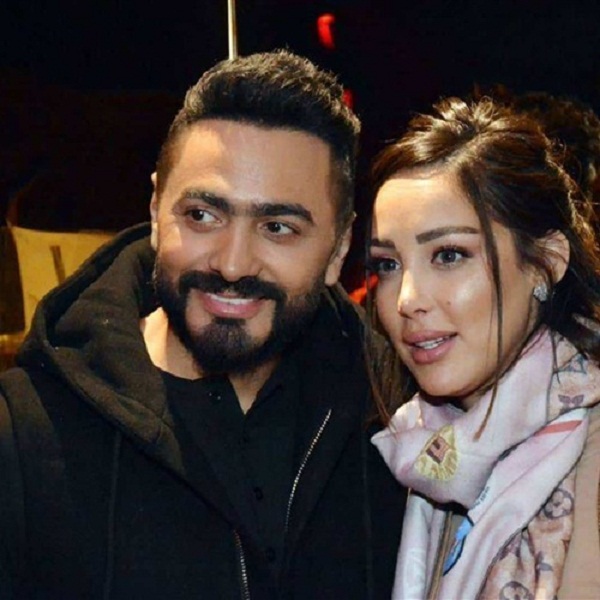 بسمة بوسيل تشارك متابعيها مفاجأة تامر حسنى لها فى عيد الحب