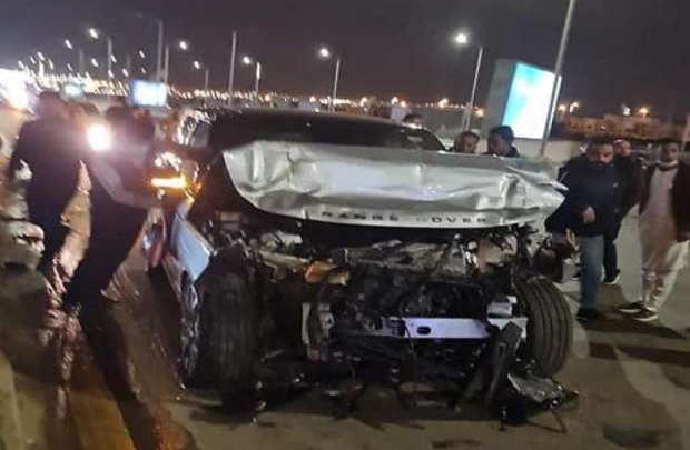 خروج عمرو أديب من المستشفى بعد إجراء فحوصات إثر إصابات بسيطة في حادث سير 
