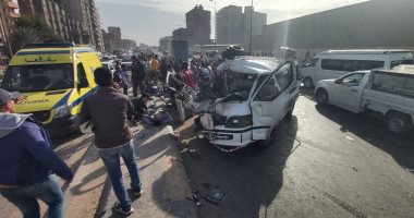 إصابة 9 فى حادث تصادم بين سيارتين على الطريق الزراعى الشرقى بسوهاج