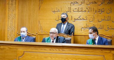 جنايات الجيزة تؤجل محاكمة 22 متهمًا في قضية 