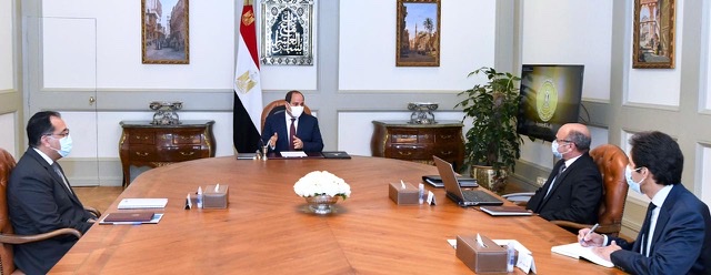 الرئيس السيسي يوجه بتأجيل تطبيق قانون الشهر العقاري 