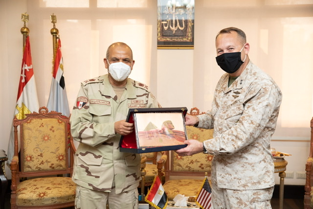 اللواء بنديكت من القيادة المركزية الأمريكية يزور مصر لبحث العلاقات الدفاعية الثنائية 