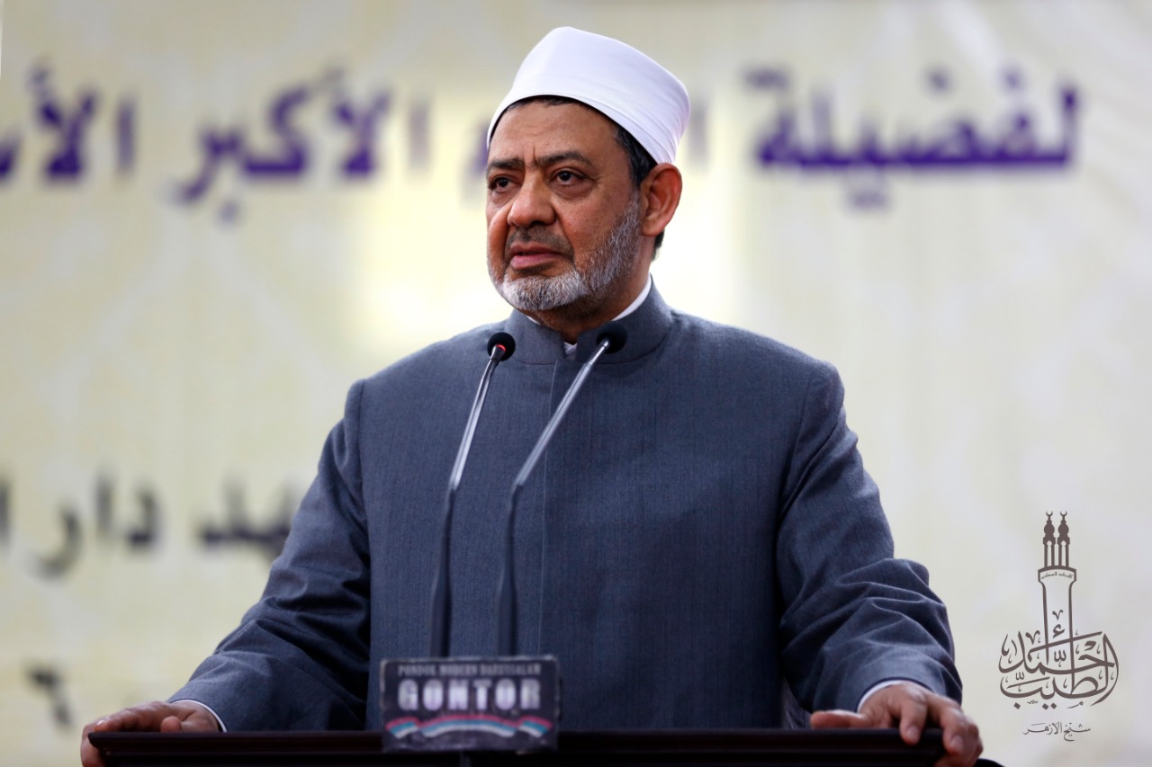 «الأزهر» عن لقاح كورونا: لا يفطر الصائم فى رمضان