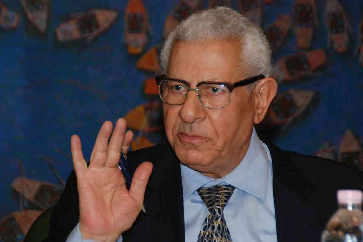 تاريخ مكرم محمد أحمد في عالم الصحافة

