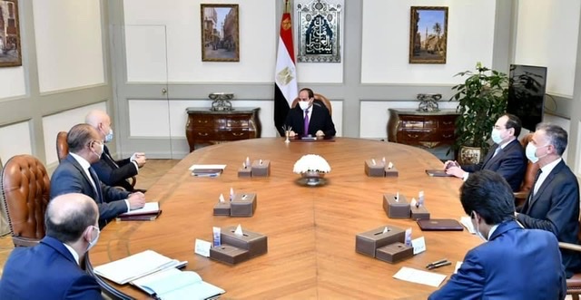 الرئيس السيسى يلتقى الرئيس التنفيذى لشركة 