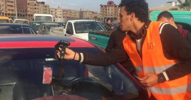 سحب 5599 رخصة سيارة خلال 24 ساعة لعدم تركيب الملصق الإلكترونى